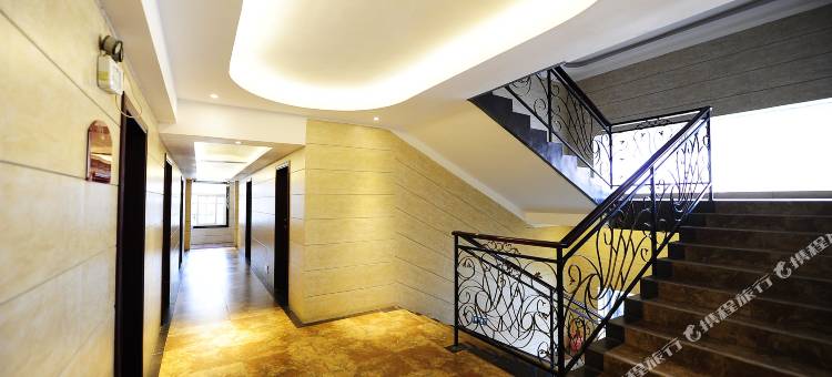 贵阳吉隆宾馆(贵州交通职业技术学院贵阳北站店)图片