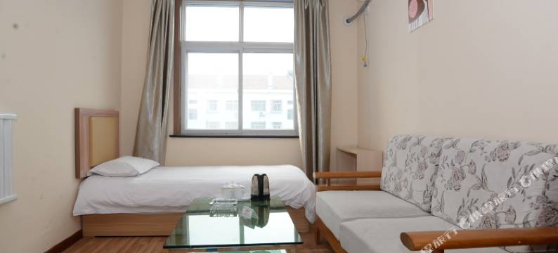 平度易捷假日酒店图片