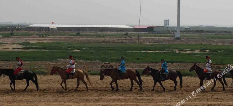 张北欢乐惠蒙元民宿图片
