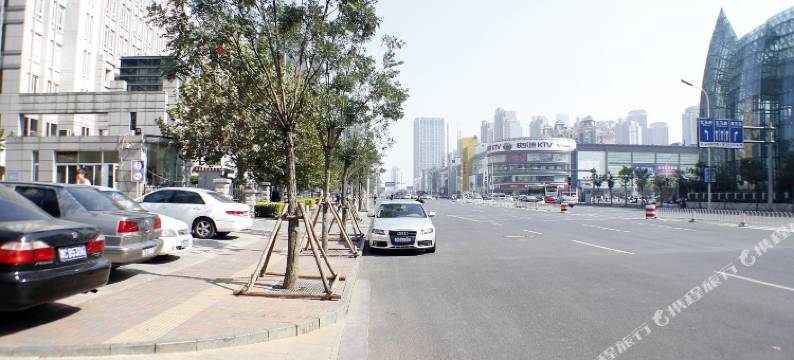 天津夏日荷花鼓楼酒店图片