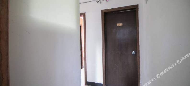 衢州新芬宾馆(柯城区政府高铁站店)图片