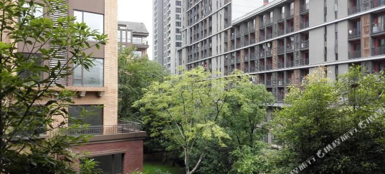 蔓萝影视民宿(大学城龙湖U城天街店)图片