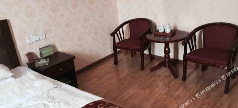 尖扎坎布拉宾馆图片