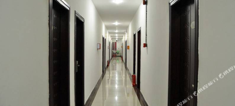 广州利兴宾馆(广东药科大学附属第三医院百信广场店)图片