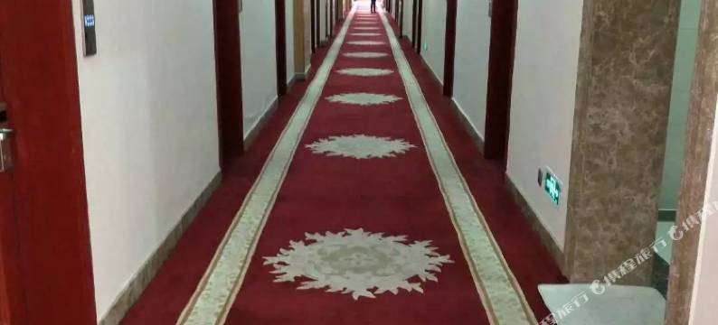 察右中旗白音宾馆图片