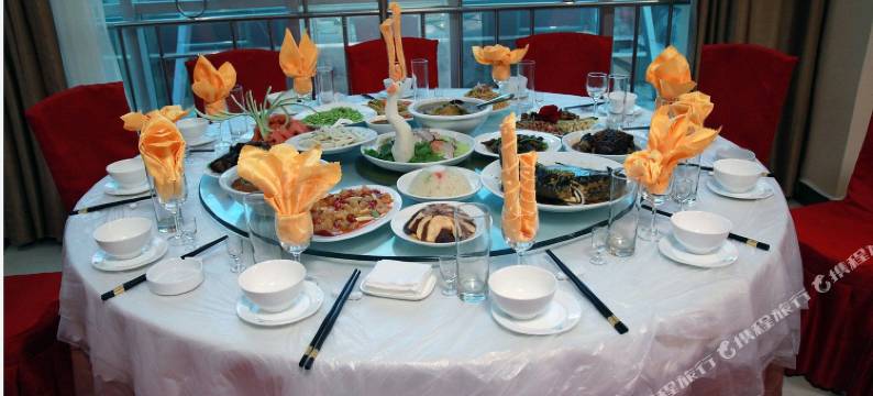 泸水君鼎华悦大酒店图片