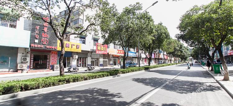 易夜连锁酒店(蚌埠张公山路店)图片