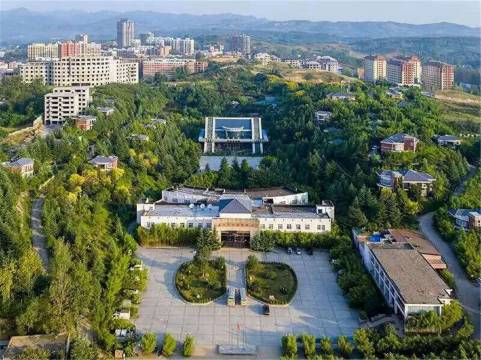 鲁山玉京温泉度假酒店