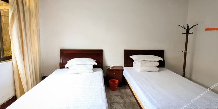 鱼峰区 >> 酒店  标签: 招待所宾馆 宇萍客房共多少人浏览:2356427