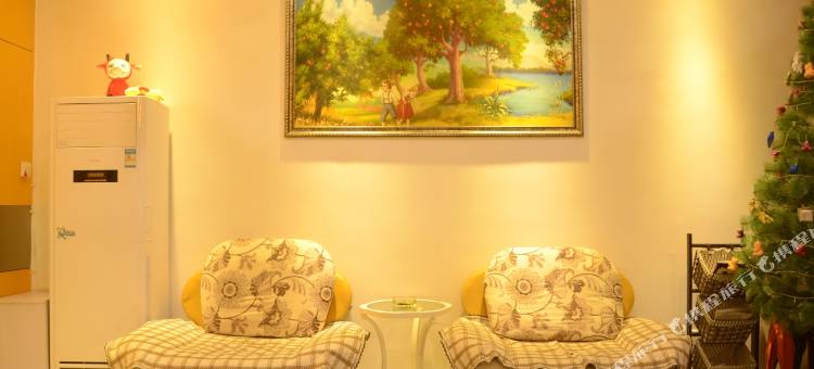 橙果主题酒店(邯郸火车站康德店)图片