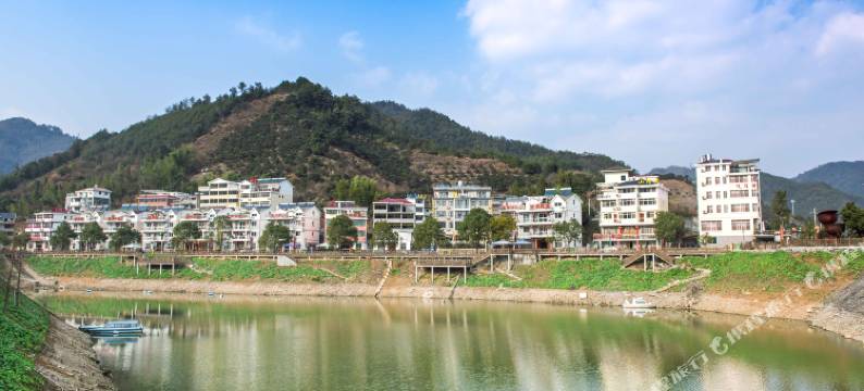 千岛湖湖岸人家图片