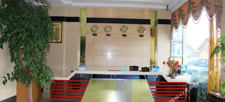 名轩商务酒店(西昌月亮湖湿地公园店)图片