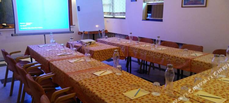 齐普尔阿里亚尼洼斯酒店(Hotel Arya Niwas)图片