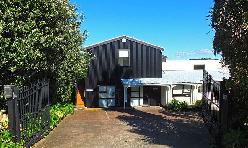 Le Chalet Waiheke Apartments Hotel Reviews And Room Rates - 