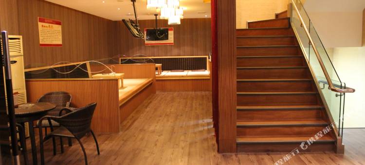 营口晟鼎裕龙阁商务酒店(万达广场金刚山店)图片