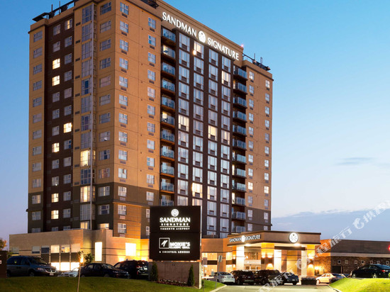 多伦多机场桑德曼签名酒店