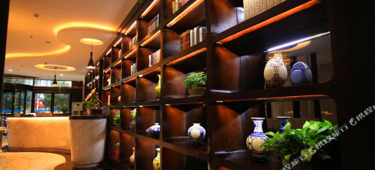 东方之星精品酒店(驻马店汽车客运东站店)图片