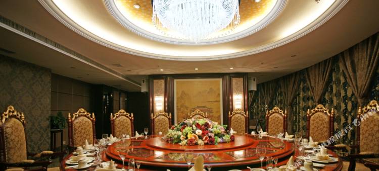 尚爵假日酒店(太和健康中路体育场店)图片