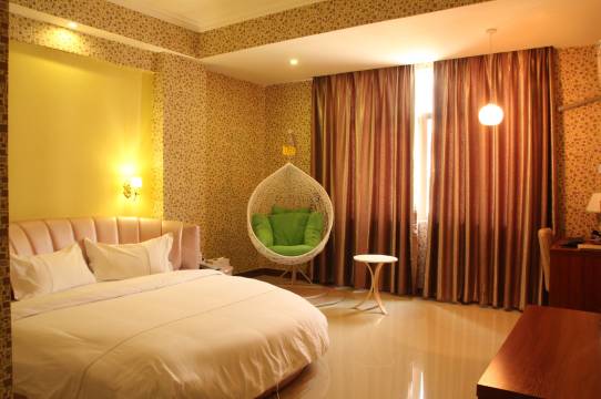 乐的商务酒店(化州北岸店)