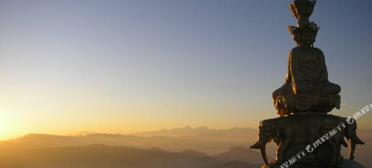 雨山居酒店(峨眉山报国寺店)图片