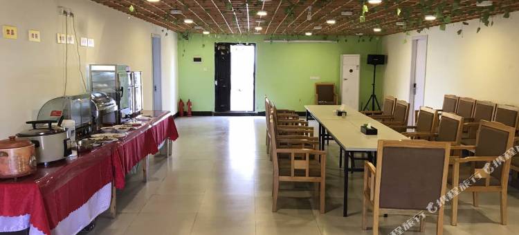 银海酒店(文和里美食文旅综合体店)图片