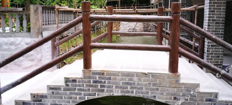 宝兴东拉山兴国农庄图片