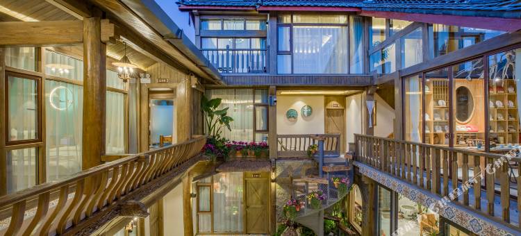 Accompany·艺束 | 山衔落日寻新中式设计庭院(束河古镇店)图片