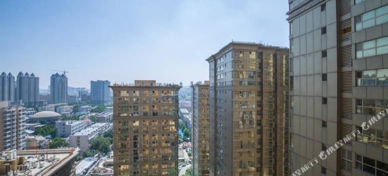 济南千佛山大明湖趵突泉泉城中心豪华四居室复式图片