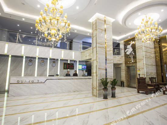 岑溪广都大酒店(探花汽车站店)