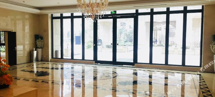 平行世界自助公寓(武汉大学店)图片