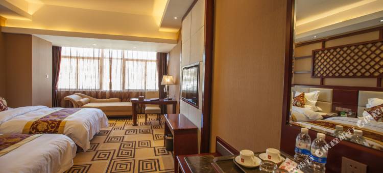 玉龙华冠酒店(丽江高铁站店)图片