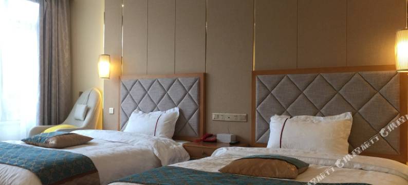 峨眉山名秀酒店(报国寺店)图片