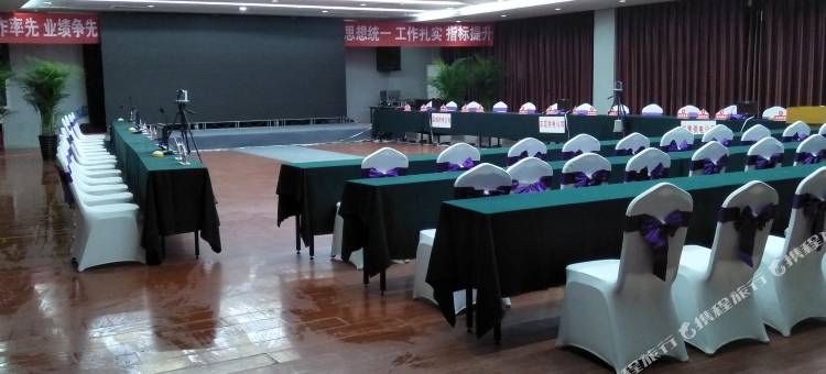 辛集爱人大酒店图片