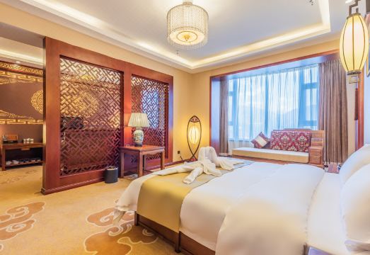 Flying Charm Grand Hotel Hotel Overview