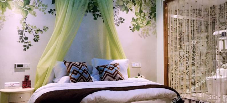 一半一半主题酒店(无锡洛社哥伦布广场店)图片