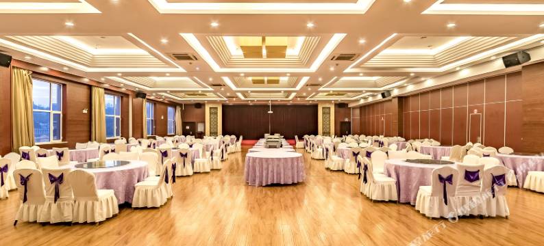 澜森假日酒店(北戴河老虎石海上公园店)图片