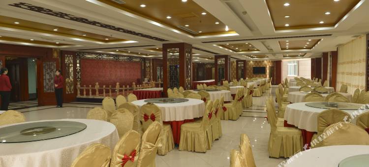 鑫海湾国际酒店(新县火车站店)图片