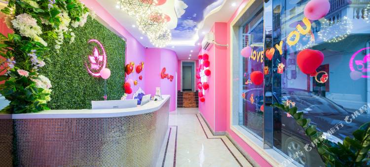 枫林晚主题酒店(三亚春园海鲜广场店)图片