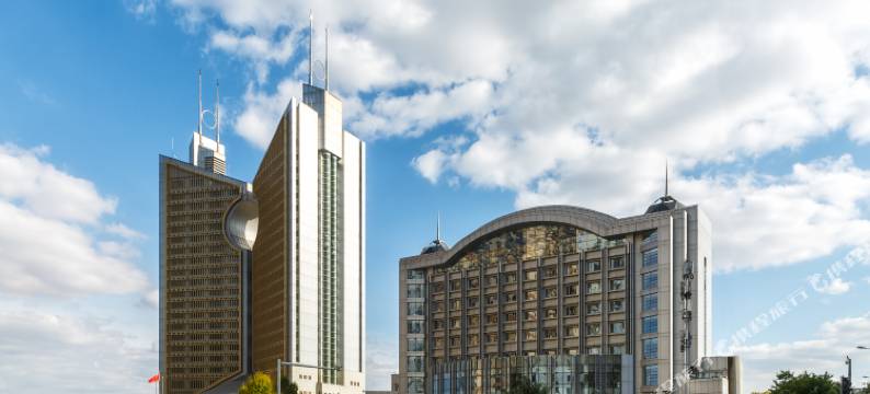 沈阳漫季U+酒店(浑南区政府世纪大厦地铁站店)图片