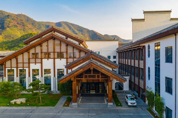 Western Evergreen Pu Zhen HotelOver view