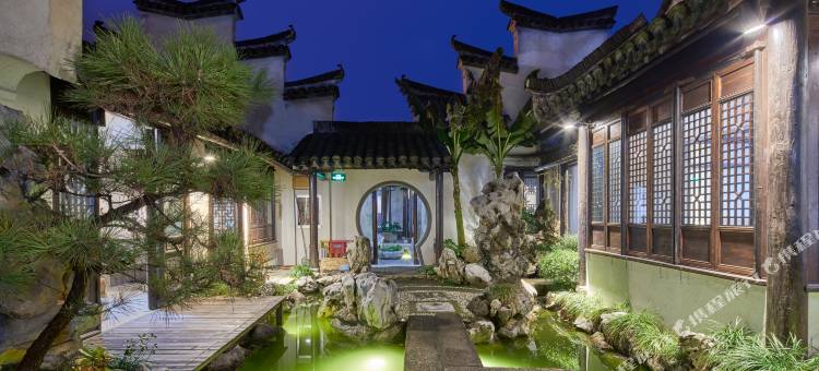 上海裕大俚舍(新场古镇野生动物园店)图片