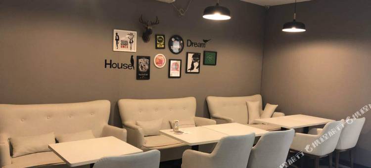飘HOME杺居酒店(北京国贸大望路地铁站店)图片