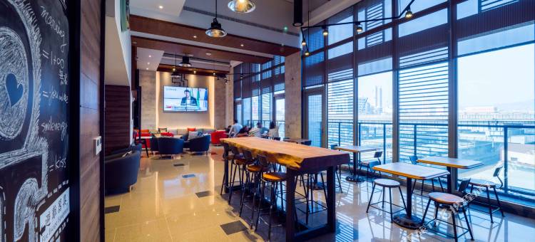 碧港良居商旅(高雄站前馆)图片