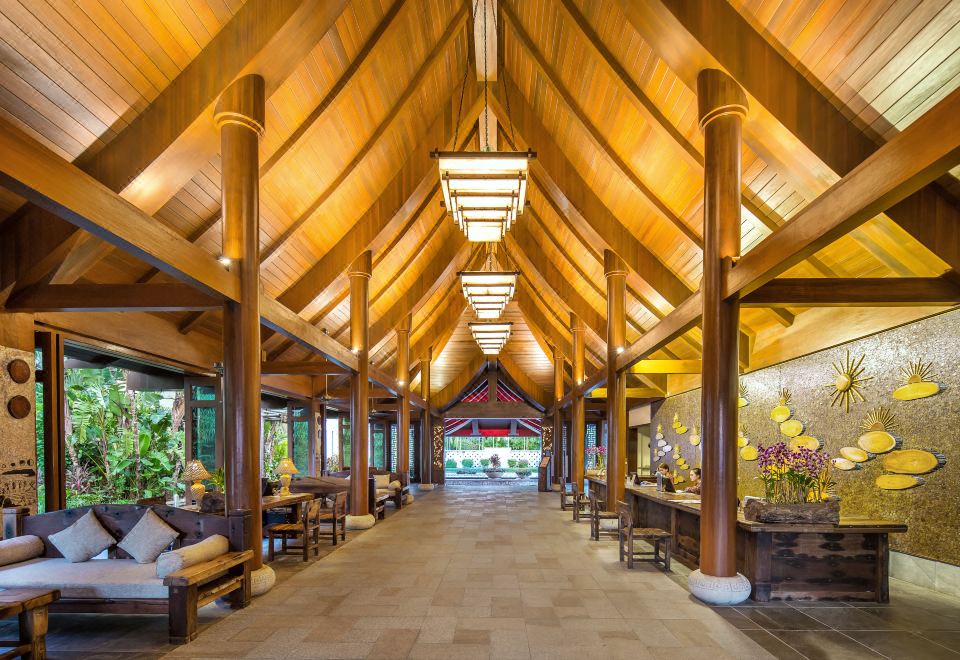 Yalong Bay Villas & SpaHotel Overview