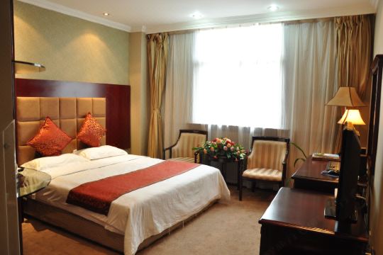 西乡鑫隆商务大酒店