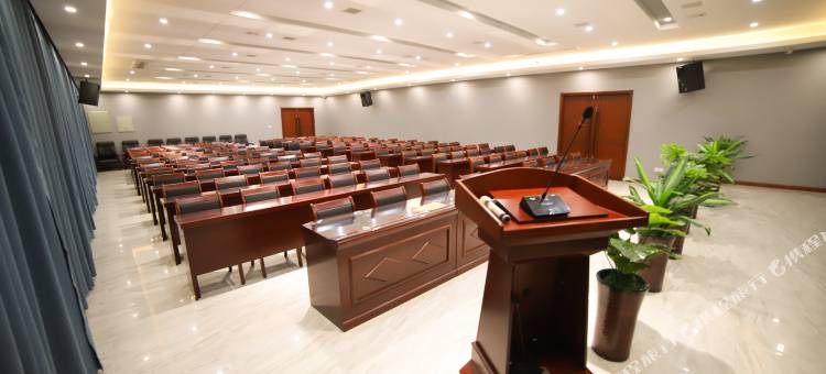 白玉兰酒店(沧州国际五金城动物园店)图片