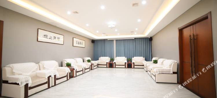 白玉兰酒店(沧州国际五金城动物园店)图片