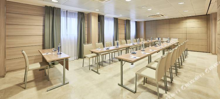 赫伦萨里奥NH酒店(NH Logrono Herencia Rioja)图片