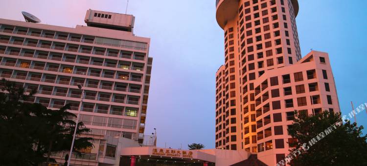 青岛汇泉王朝大饭店图片