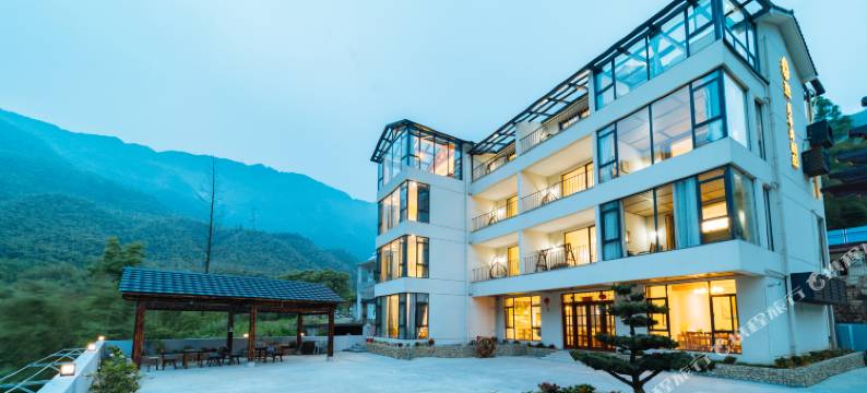 花筑·月半湾山庄(天荒坪镇店)图片